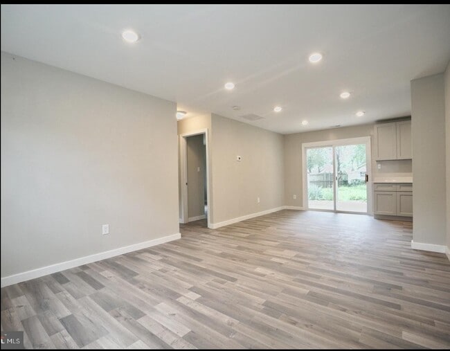 Photo - 14802 Arkansas St