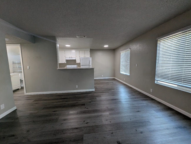 Building Photo - 3515 Orange Ave Rental