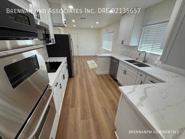 Photo - 35 Flower St