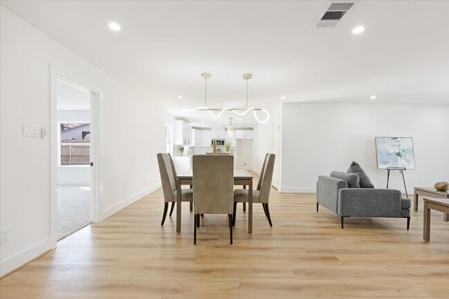 Photo - 9603 Emnora Ln