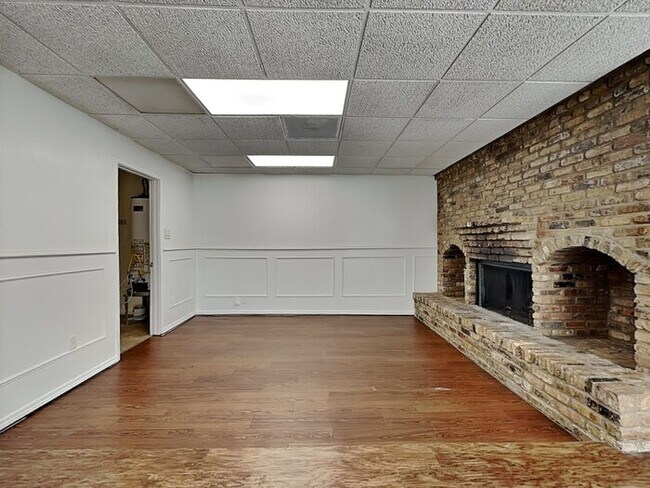 Photo - 2515 Wanda Dr