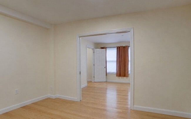 1 Glenwood St Unit 2