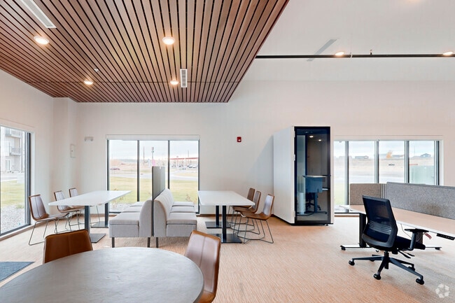 Centro de negocios - Yellowstone Landing