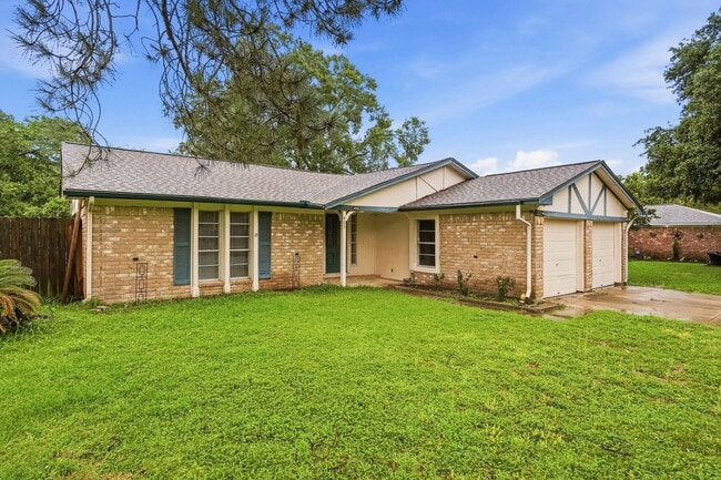 Photo - 423 Pickford Dr
