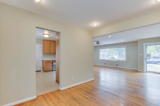 Photo - 1701 Meredith Rd