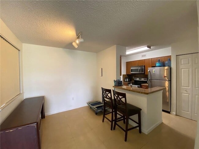 Photo - 2841 N Oakland Forest Dr Unit 107
