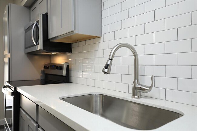 Photo - 5504 La Branch St