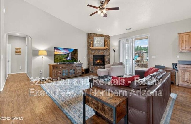 Photo - 10418 Lundin Rd