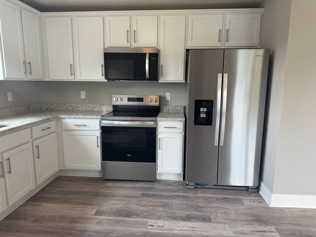 Photo - 8945 High St