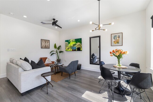 Photo - 4802 Angleton St