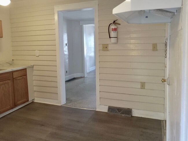 Photo - Cozy 2 Bedroom Twin FOR RENT in Bridgeton ...