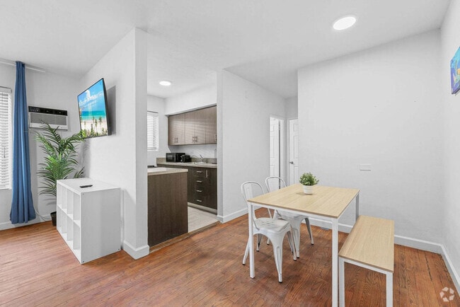 Building Photo - 7340 Harding Ave Rental