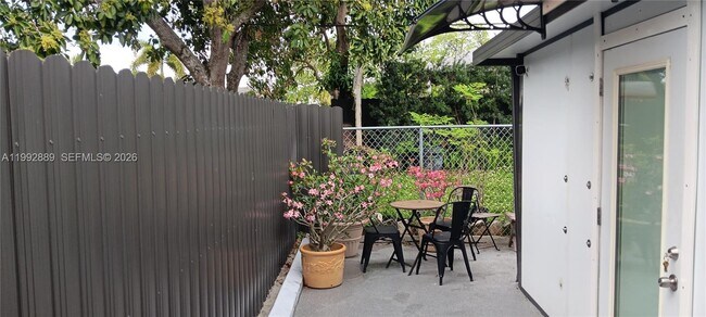 Photo - 6761 Branch St