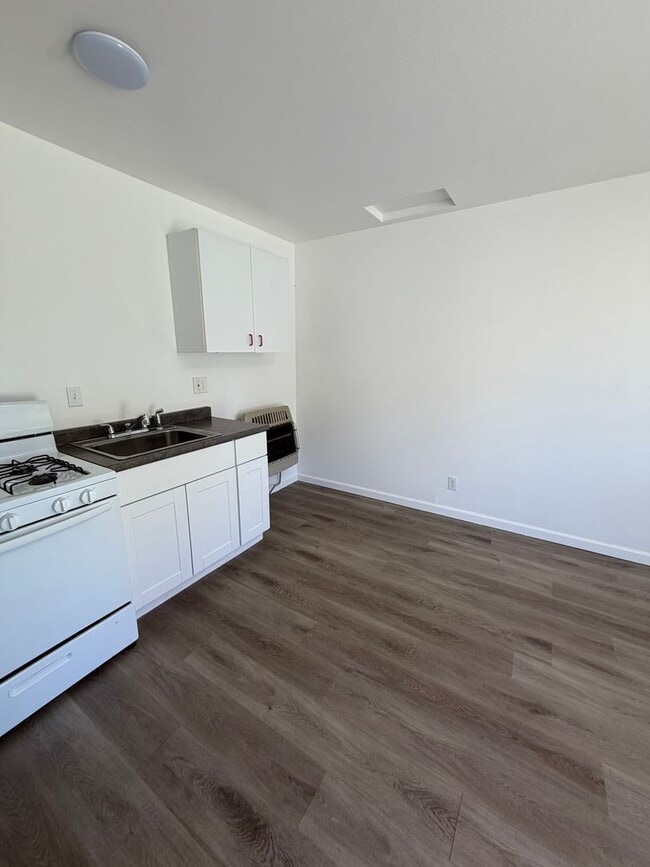 Photo - 2.2 Miles to Oregon Tech and Sky Lakes Medical Center! Newly renovated 1bdrm