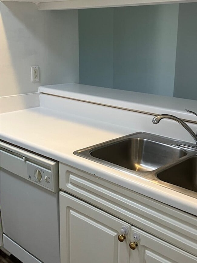 Photo - 805-H Unit 805-H