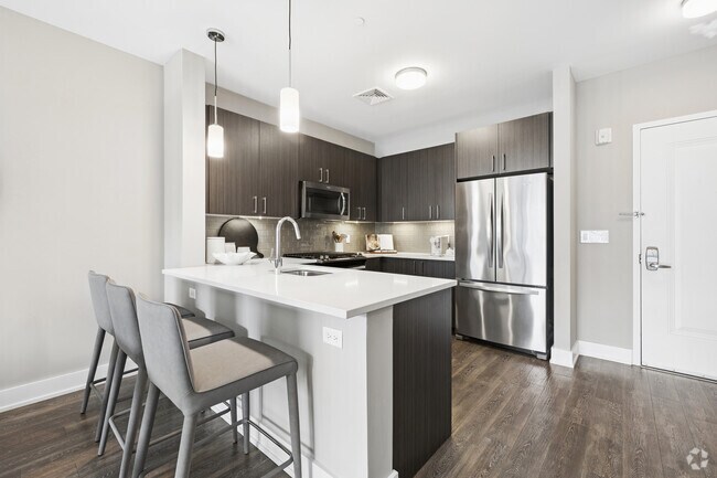 1BR, 1BA - 818SF - Kitchen