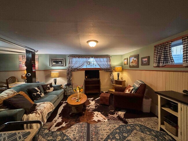 Photo - 425 S Washington St Unit Lucy’s Bunkhouse Apartment