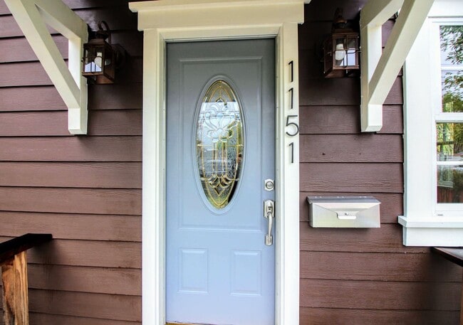 Photo - 2 Bedroom Home with Large Yard in SW Santa Rosa