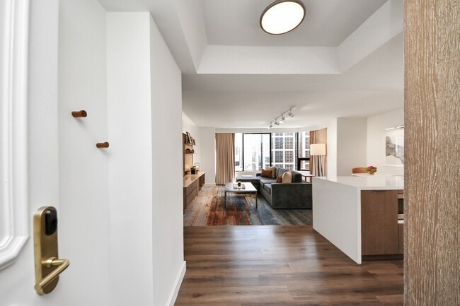 Building Photo - 1300 Lamar St Unit T3 Rental
