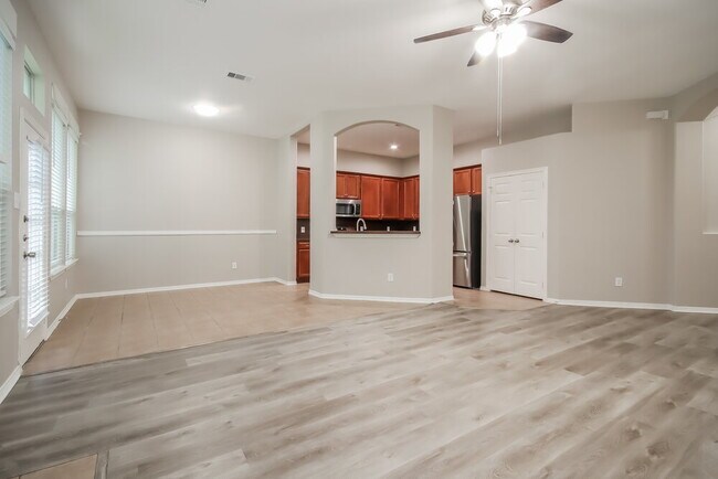 2309 Highland Crossing Dr