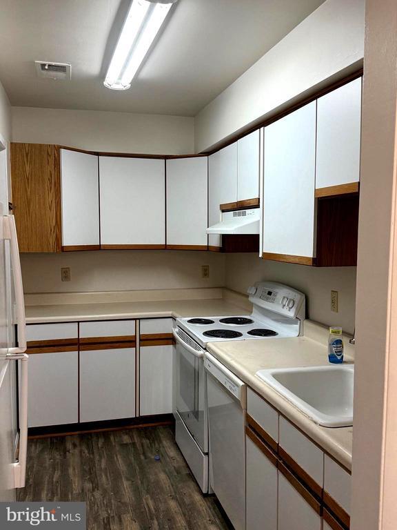 Photo - 9668 Hagel Cir