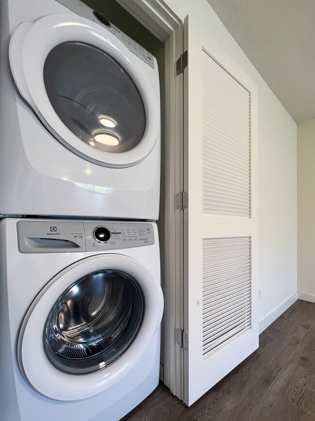 Photo - Beachwood Apartments