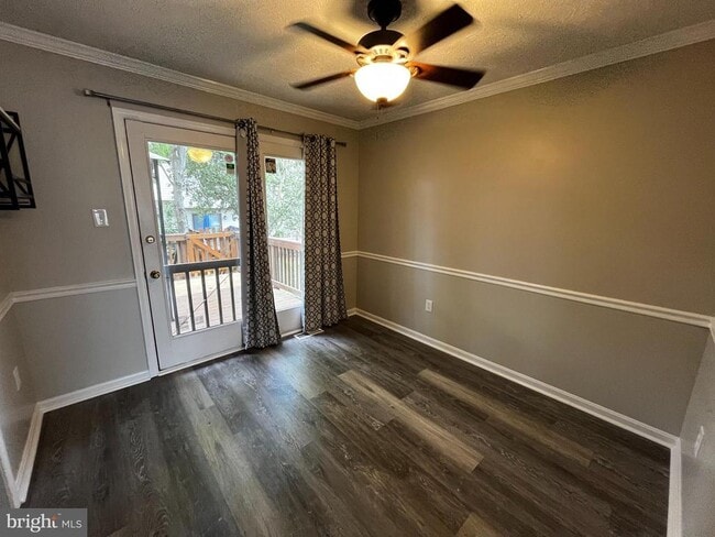 Building Photo - 321 Tudor Dr