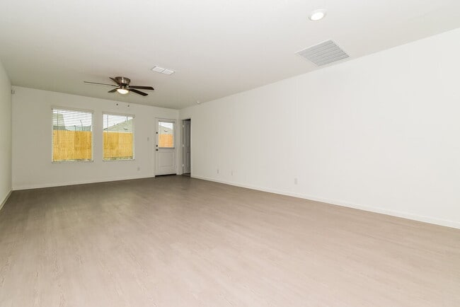 Photo - 1231 Canyon Wren Dr