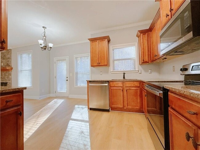 Photo - 636 Royal Crest Ct