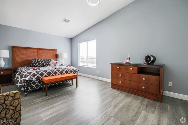 Building Photo - 3833 Via Lucia Dr Rental