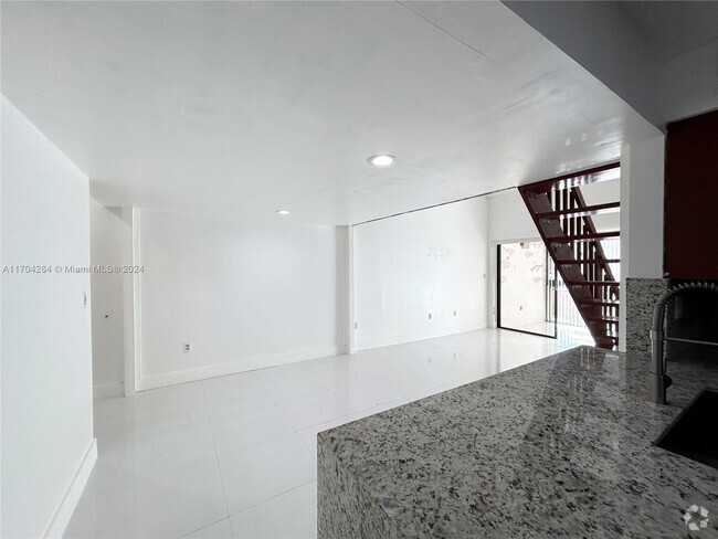 Building Photo - 9433 Fontainebleau Blvd Unit 209 Rental