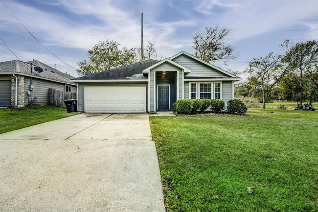 Building Photo - 406 Woodlake Dr