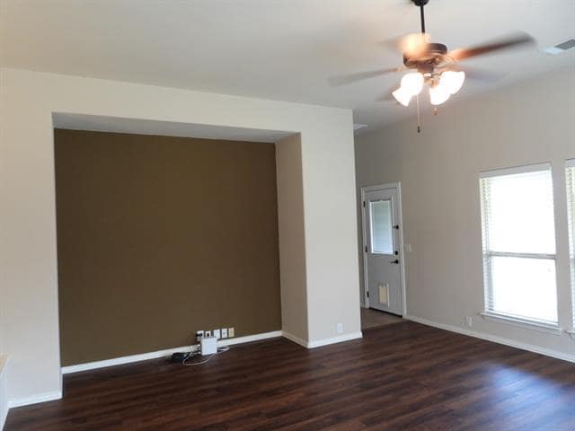 Photo - 1311 Fox Glen Trail