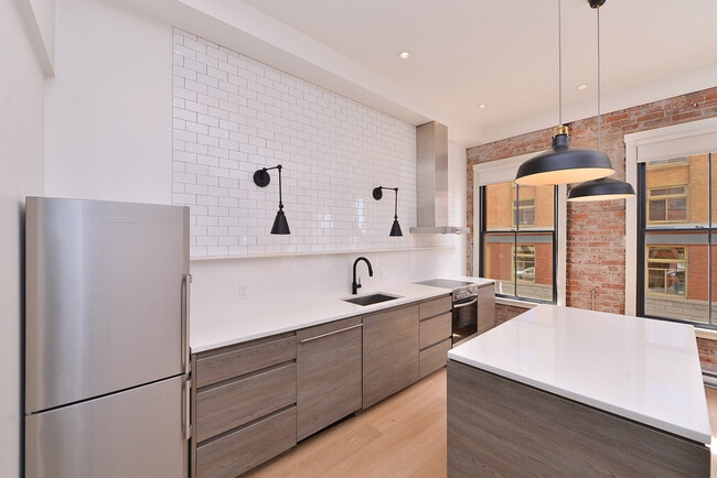 506 Fort St
