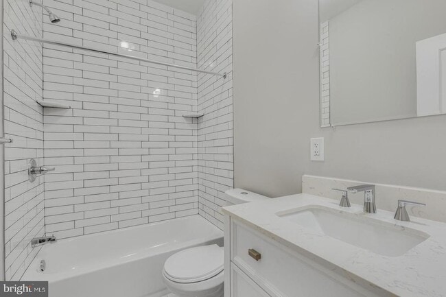 Photo - 410 Diamond St