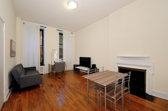 Photo - 120 E 39th St Apartamento Unidad 1A