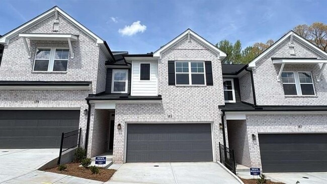 Building Photo - 198 Redbud Rd