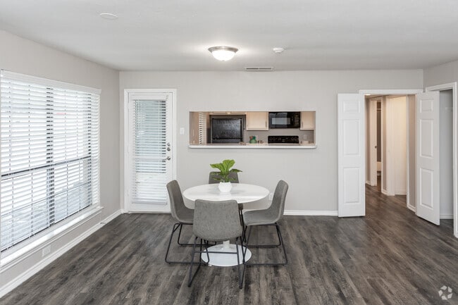 1BR,1BA-790SF