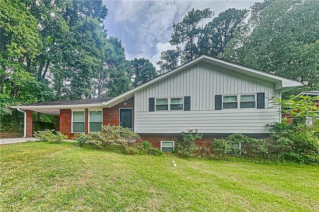 Building Photo - 2902 Delcourt Dr