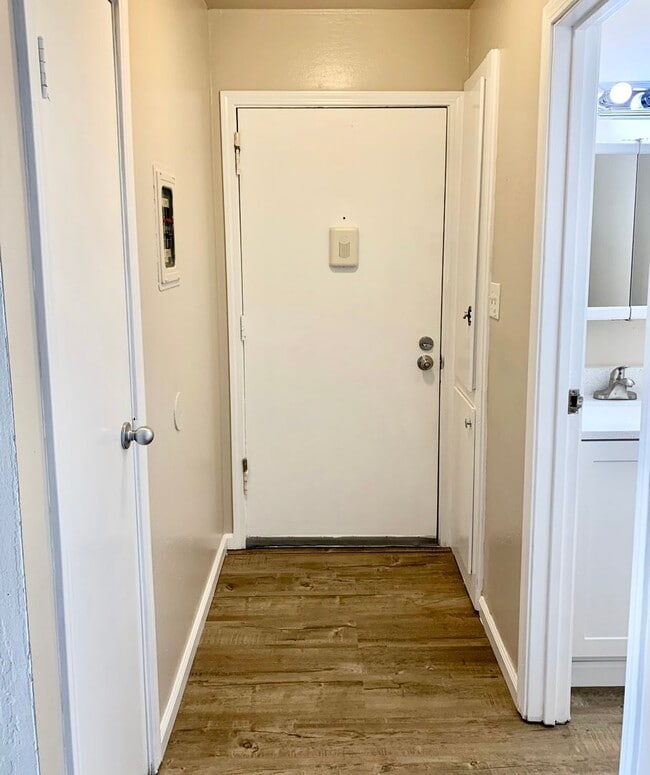 Photo - Nice 2 bed, 1.5 Bath Condo with Garage in ... Unit 6