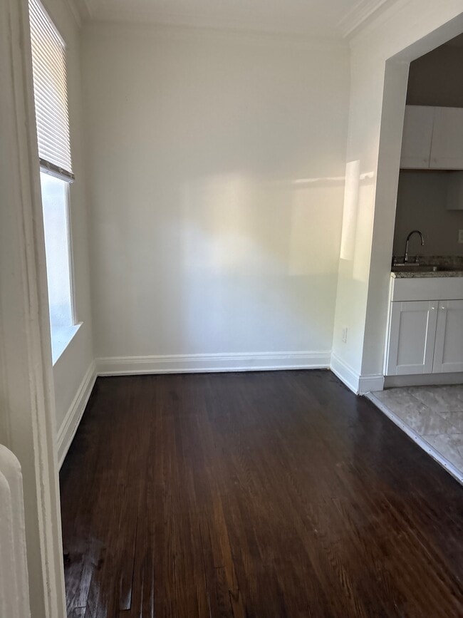 Photo - Florentine West