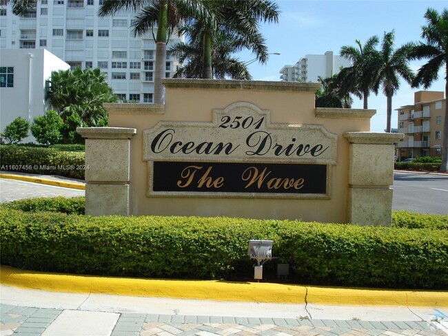 Building Photo - 2501 S Ocean Dr Unit 1603 Rental