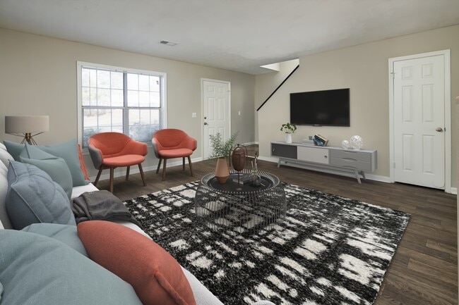 Photo - Dylan Square