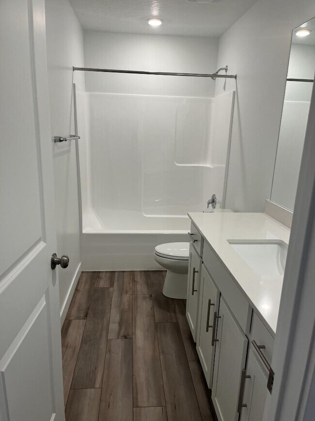 Photo - 2384 Canal Vw Ln