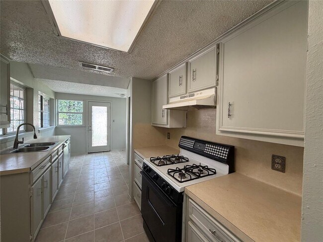 Photo - 1412 Gatlinburg Dr