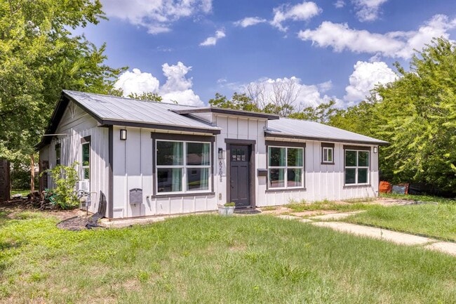 Photo - 6202 Carnation Terrace