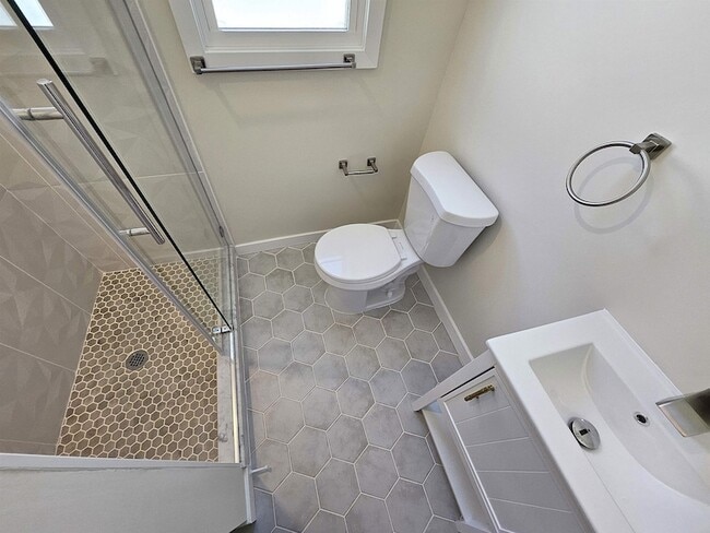 Photo - 244 Centre Ave