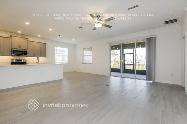 Photo - 14220 20th St E