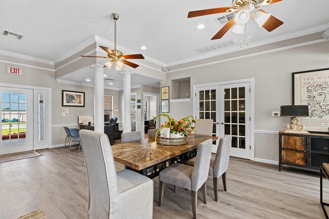 Come relax in our stylish clubhouse - The Heights on Oak