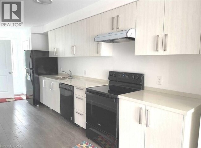 Photo - 351 Chaffey St